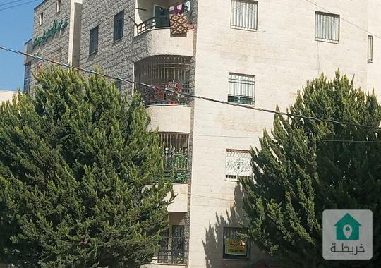 شقه للبيع حي الاطباء كرم حجازي غرب مسجد علياء التل 